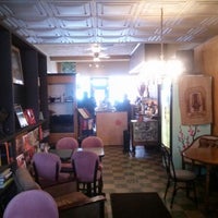 Photo prise au Stew&amp;#39;s Brew Coffeehouse par &amp;quot;Saint Rocket&amp;quot; A. le2/13/2014