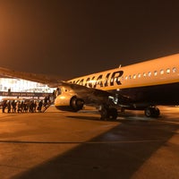 รูปภาพถ่ายที่ Aeroporto di Orio al Serio &amp;quot;Il Caravaggio&amp;quot; (BGY) โดย Max S. เมื่อ 10/21/2019