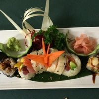 Foto scattata a Happy Sushi da Georgia V. il 1/23/2016