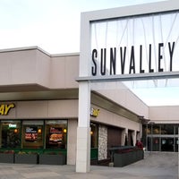 Foto tomada en Sunvalley Shopping Center  por Mehran H. el 5/29/2023