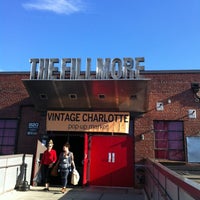 Foto scattata a The Fillmore Charlotte da Burger D. il 12/8/2012