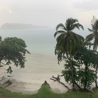 Foto diambil di Sea View Resort &amp;amp; Spa Koh Chang oleh Harun B. pada 10/28/2019