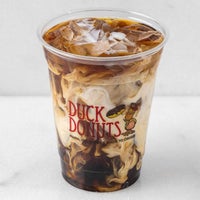 Снимок сделан в Duck Donuts пользователем Duck Donuts 6/17/2023