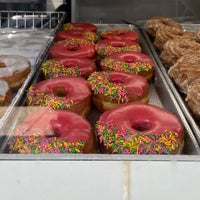 Photo taken at Peter Pan Donut &amp;amp; Pastry Shop by Erin Z. on 4/29/2024