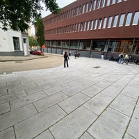 Photo taken at Arteveldehogeschool Campus Kantienberg by Laurence L. on 10/9/2023