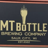 Das Foto wurde bei MT Bottle Brewing Company von MT Bottle Brewing Company am 6/26/2023 aufgenommen