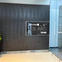Photo taken at United Polaris Lounge by Suzuki R. on 1/19/2024
