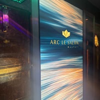 Photo taken at Arc Le Salon Mayfair by Lolo on 11/28/2023