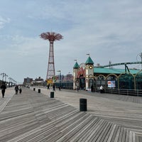 Das Foto wurde bei Coney Island Beach &amp;amp; Boardwalk von Robin B. am 4/10/2024 aufgenommen