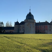 2/28/2022에 Robin B.님이 Château de Lavaux-Sainte-Anne에서 찍은 사진