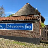 รูปภาพถ่ายที่ Het Genot op den Berg โดย Robin B. เมื่อ 10/28/2019