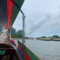 Photo taken at Bangkok Noi Canal by Robin B. on 7/10/2023