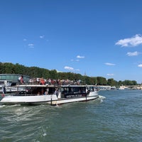 Photo taken at Archipel des Berges de Seine | Jardin flottant Niki de Saint Phalle by Robin B. on 8/13/2021