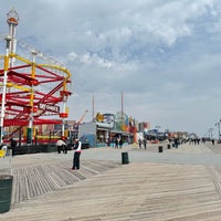 Снимок сделан в Coney Island Beach &amp; Boardwalk пользователем Robin B. 4/10/2024