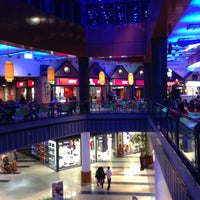 Foto tirada no(a) NorteShopping por Rafael C. em 10/27/2012