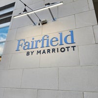 Foto diambil di Fairfield Inn &amp;amp; Suites by Marriott Dayton oleh SwarmLocation pada 7/13/2023