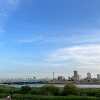 Photo taken at Arakawa Bridge by ﾃﾞｺ on 5/27/2023