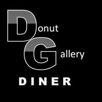 Foto tomada en Donut Gallery Diner  por Donut Gallery Diner el 9/17/2015
