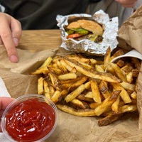 Photo taken at Five Guys by Yaner Y. on 9/15/2023