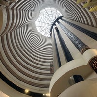Photo taken at Holiday Inn Singapore Atrium by Taetiya T. on 3/3/2024