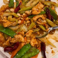 Foto diambil di Confucius Seafood Restaurant oleh Jenny L. pada 12/23/2023