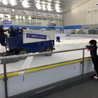 Photo taken at Meiji Jingu Gaien Ice Skating Rink by Yosuke H. on 5/2/2022