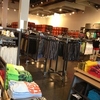 Nike factory montreal hotsell