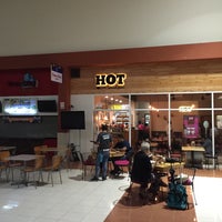 Photo taken at HOT Casual Food Centro Maya by Ionut T. on 2/16/2016