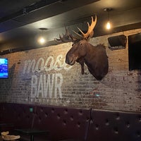 Foto tirada no(a) Moose BAWR por Tim em 10/12/2021