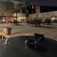 Foto diambil di Hilton Kuwait Resort oleh معتز ا. pada 9/30/2023