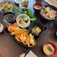Foto diambil di Hannah Japanese Restaurant oleh Tanh Tanh pada 7/3/2021