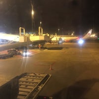 Photo taken at Gate A45 by Tanh Tanh on 12/9/2017