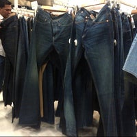 levis wangsa walk