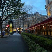 Photo taken at 38 avenue des Champs-Élysées by Za on 3/30/2024