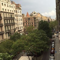 รูปภาพถ่ายที่ BCN Rambla Catalunya apartments โดย W3ad ♑. เมื่อ 8/17/2016