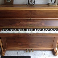 Foto tirada no(a) Pianíssimo Pianos e Escola de Música por Vagner V. em 11/24/2012