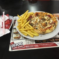 Photo taken at Pizza Pizza by Hakan on 1/14/2017