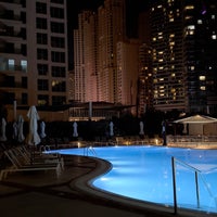 Photo taken at Hilton Dubai Jumeirah by Ghala 🍒 on 5/4/2024