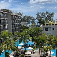 Das Foto wurde bei Baan Laimai Beach Resort Phuket von J ☕. am 5/10/2024 aufgenommen