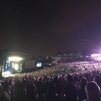Photo taken at Fiddler&amp;#39;s Green Amphitheatre by Eric B. on 8/28/2017