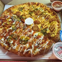 Foto tomada en Toppers Pizza  por Michael R. el 12/6/2014
