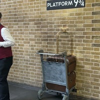 Photo taken at Platform 9¾ by こいけ on 3/22/2024