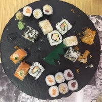 รูปภาพถ่ายที่ Sushi Nomi โดย Juan D. เมื่อ 10/14/2017