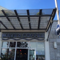 Review Waves Coffee House