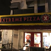 Photo taken at Extreme Pizza by Gordon G. on 7/19/2017