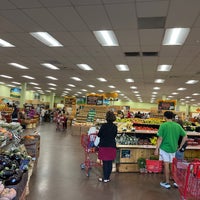 Photo taken at Trader Joe&amp;#39;s by Gordon G. on 10/2/2022