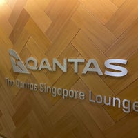 Photo taken at The Qantas Singapore Lounge by Thomas B. on 5/1/2023