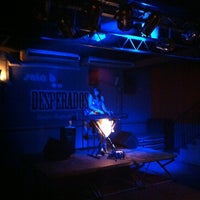 Photo prise au Sala B - Indie Room par Astonio A. le11/25/2012
