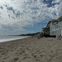 Photo taken at Malibu Colony Beach by Abdullah on 2/9/2024