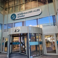 Foto diambil di Schönhauser Allee Arcaden oleh Mike F. pada 2/24/2024